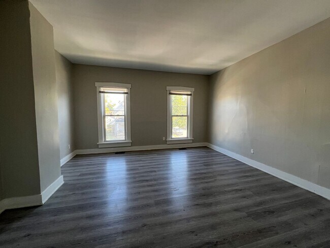 Building Photo - 3 Baltimore St