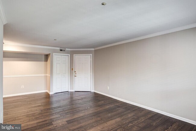 Building Photo - 3805 Sunnyfield Ct