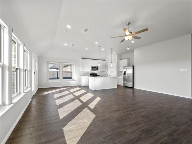 Building Photo - 3301 Redbud Flower Trl