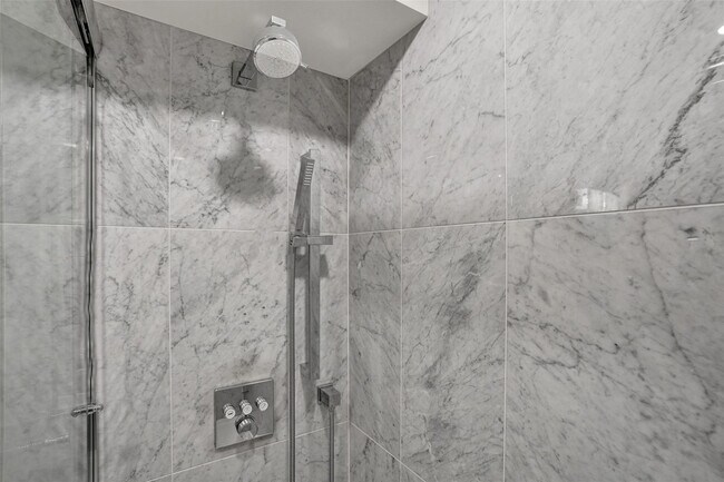 Building Photo - 5200 N Ocean Blvd