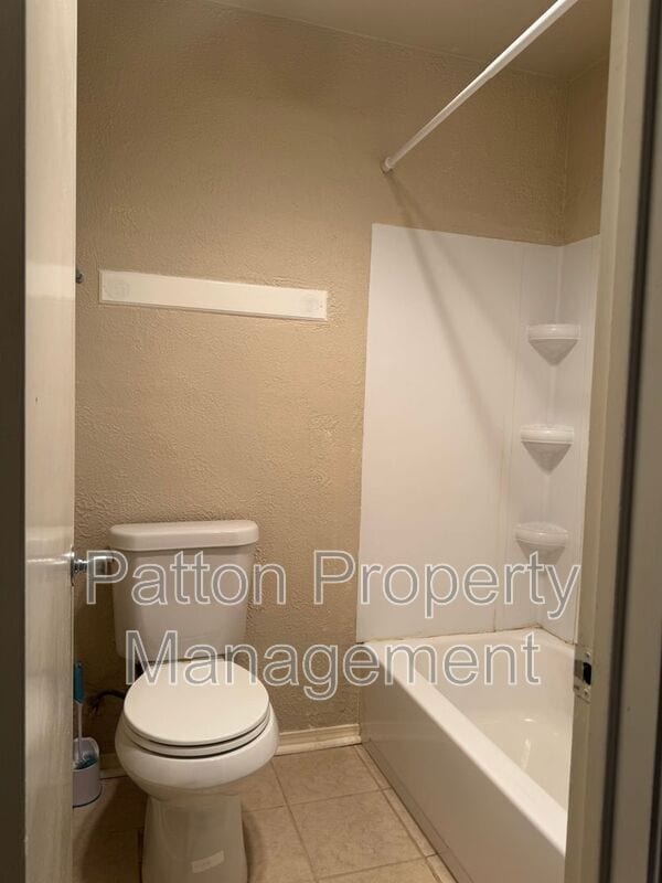 Building Photo - 29 Southridge Dr