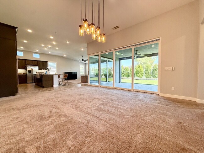 Building Photo - STUNNING 4BD/3BA HOME FOR RENT - SOLAR + EV CHARGING - MENIFEE CA 92584