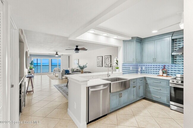 Building Photo - 1125 Jimmy Buffett Mem Hwy