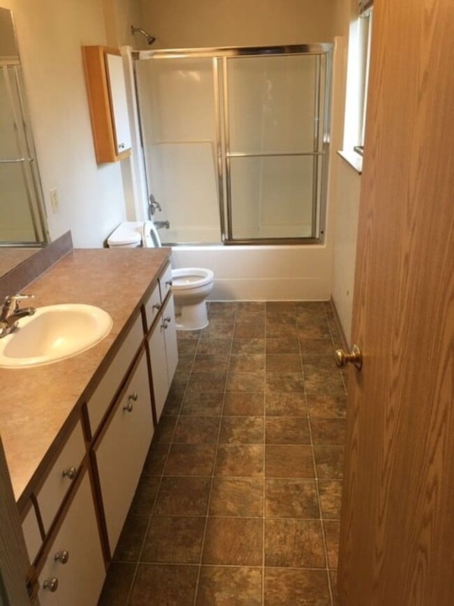 Building Photo - Large Campus area 4 Bed House includes W, S, G, storage unit & much more!