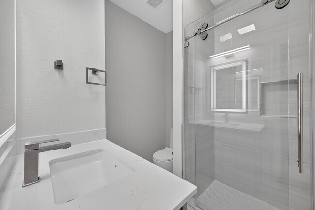 Building Photo - 24542 Bella Veneza Dr
