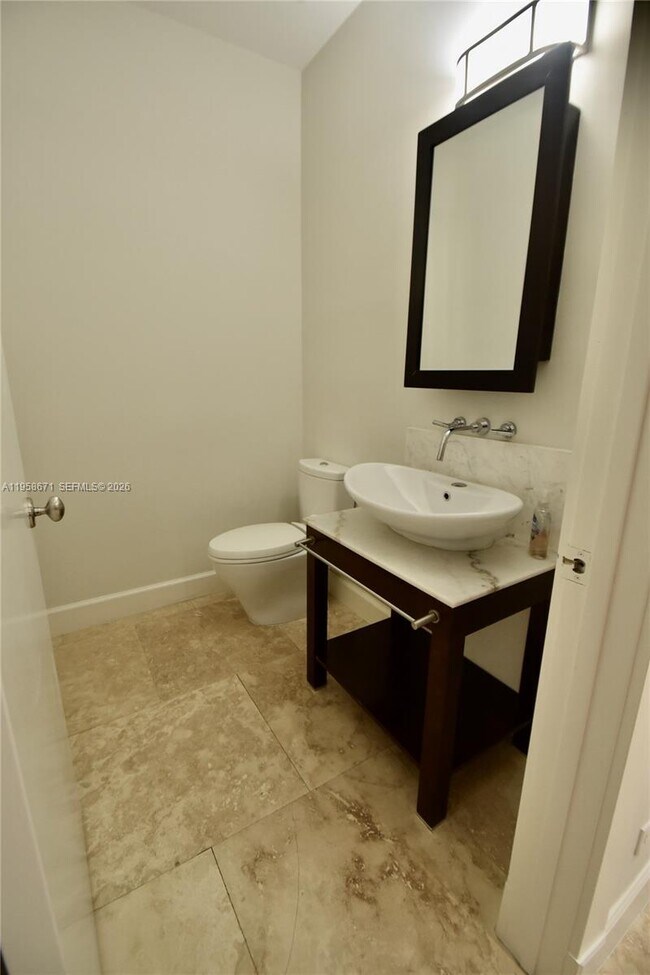 Building Photo - 7560 SW 56th Ct