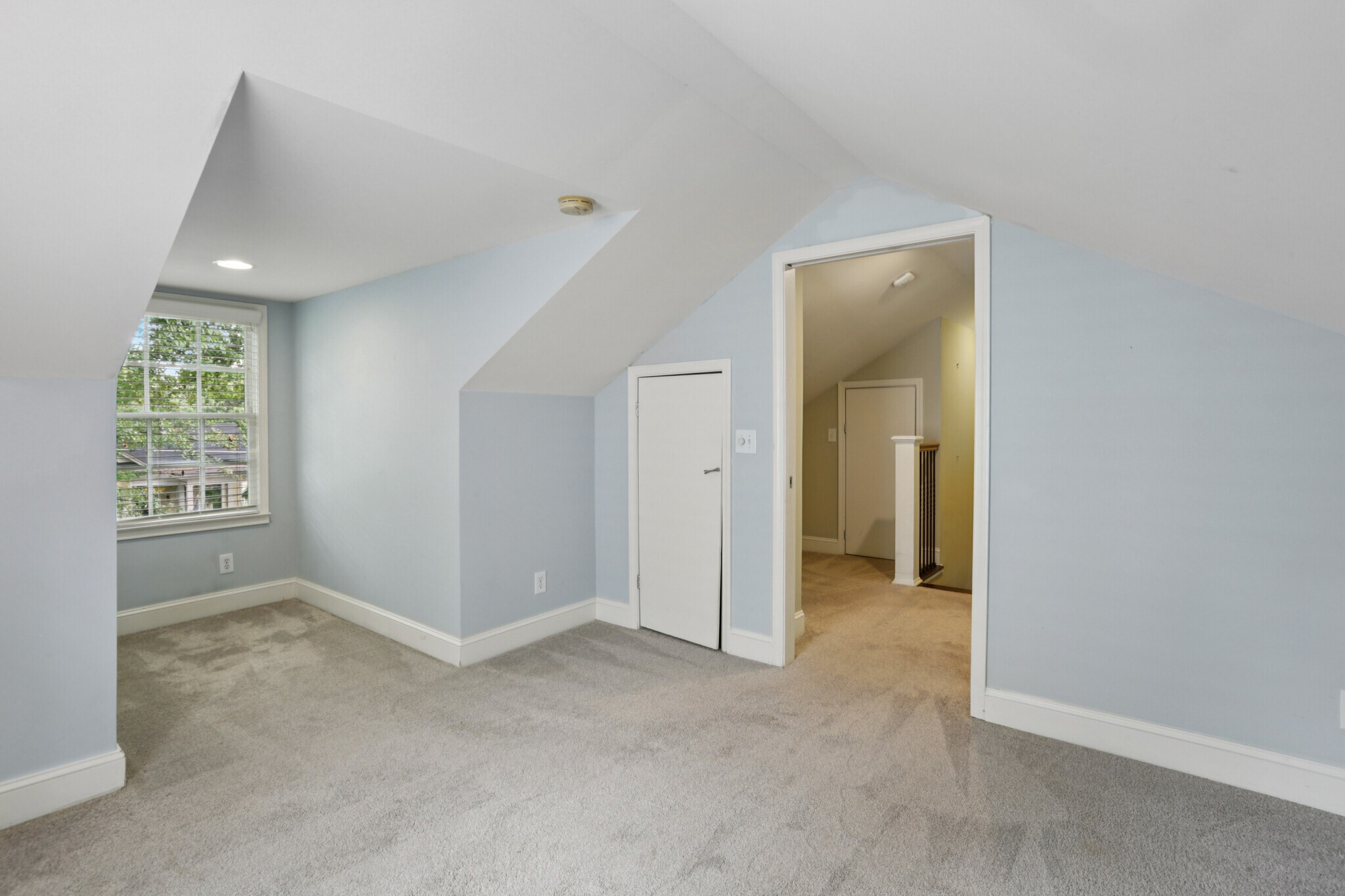 Fourth bedroom, also great as an office or den, upstairs - 781 Rosedale Ave SE