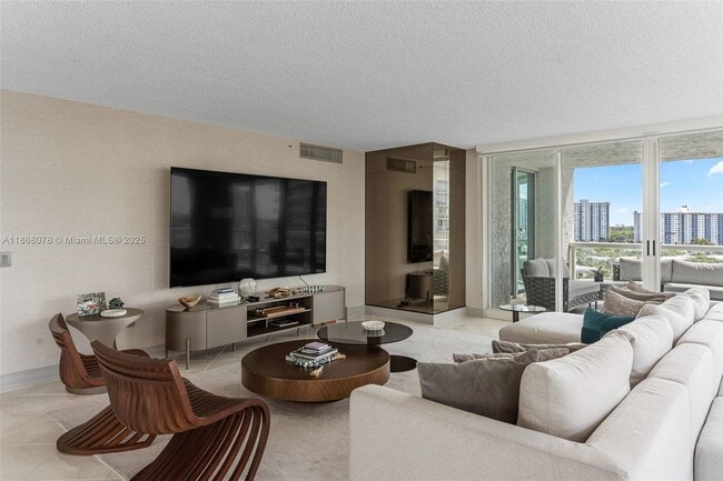 Building Photo - 16400 Collins Ave