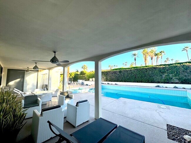 Building Photo - 72771 Skyward Way