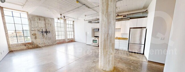 Building Photo - 1122 Jackson St