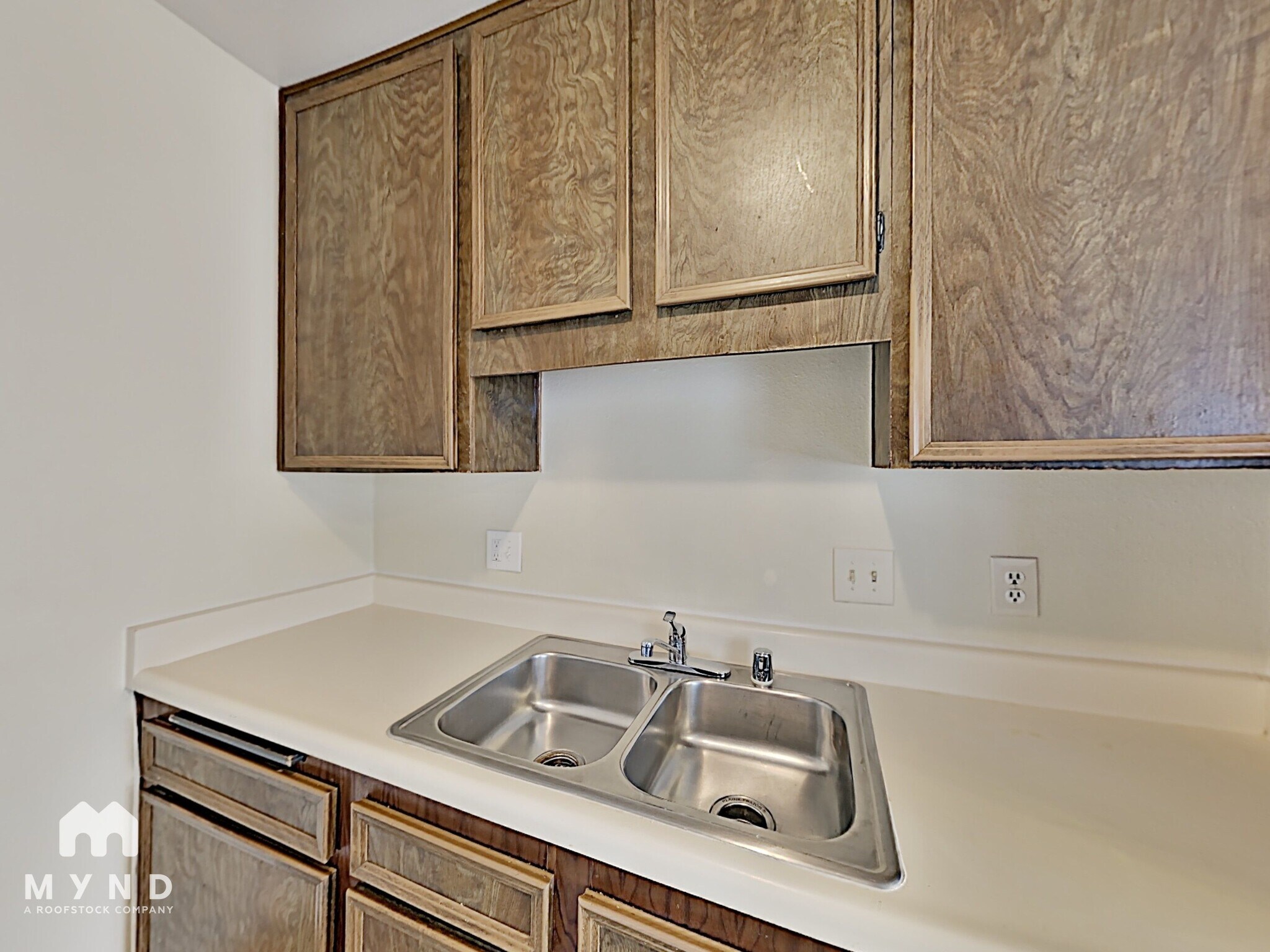 Building Photo - 9550 Carroll Canyon Rd