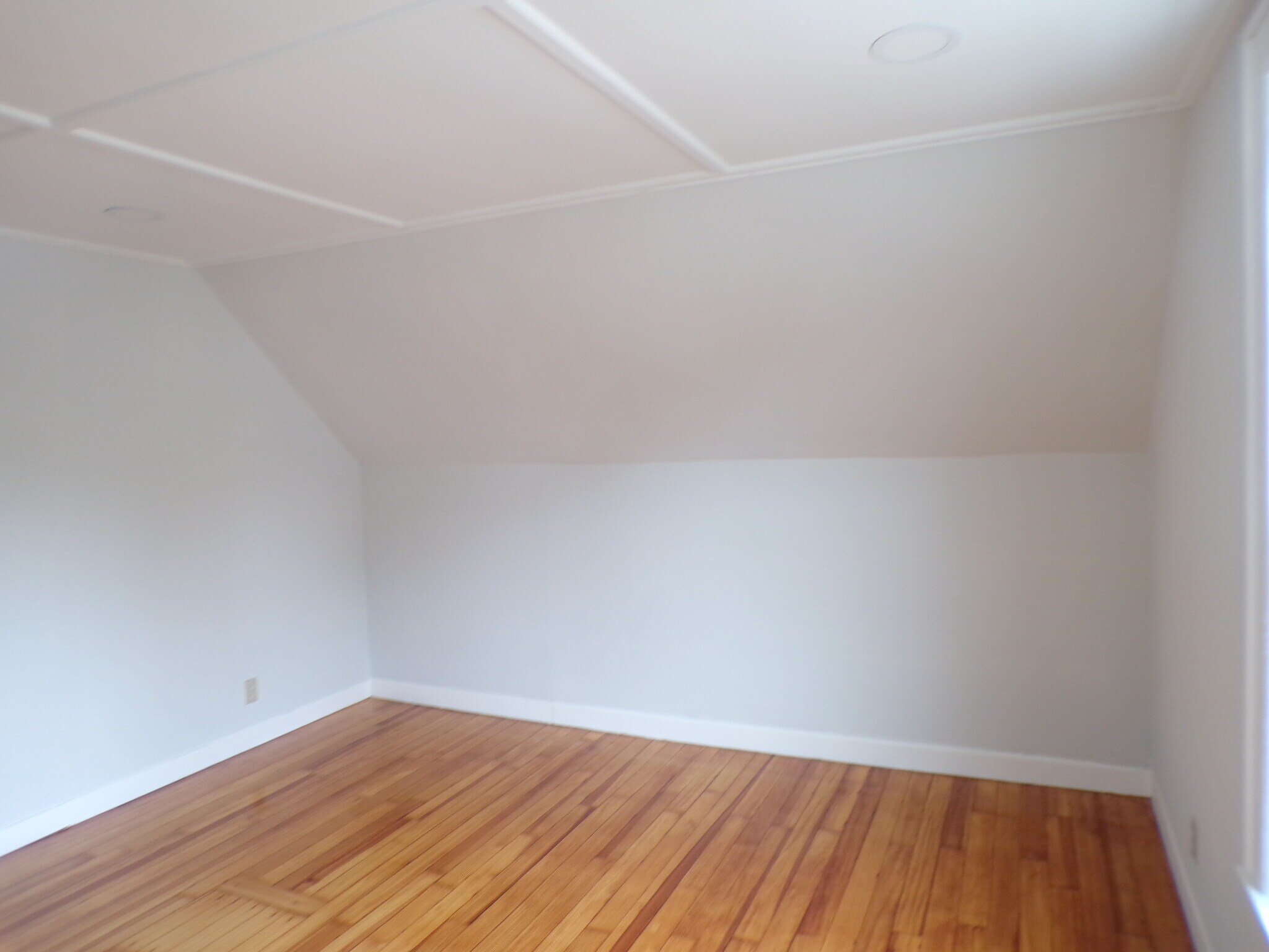 Building Photo - 119 Rockwell St