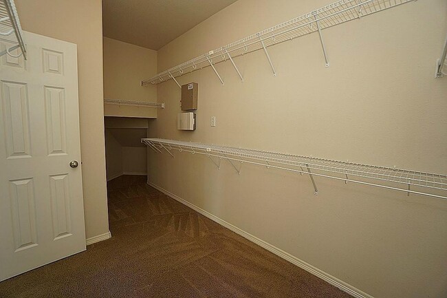 Building Photo - 4022 Regal Stone Ln