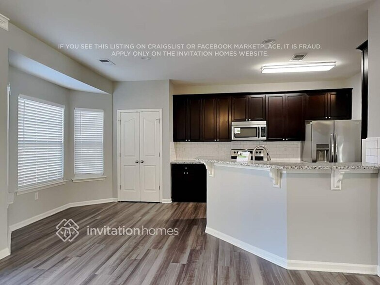 Building Photo - 14643 Eastgrove Dr