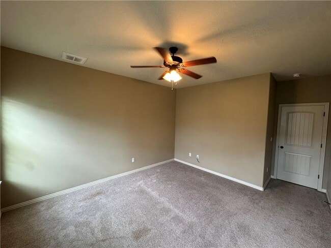 Building Photo - 626 N Tennyson Ln