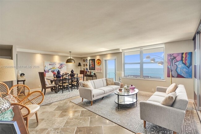 Building Photo - 9225 Collins Ave