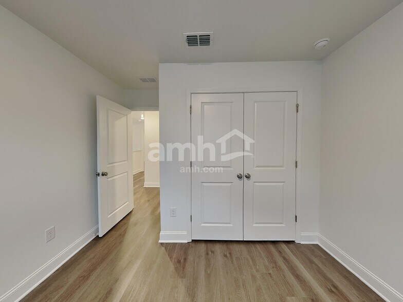 Building Photo - 1519 Aquamarine Dr