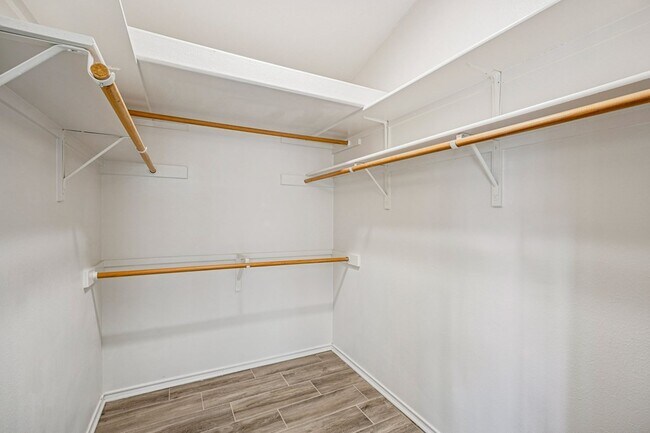 Building Photo - 127 Terrace Ln