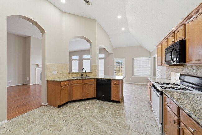 Building Photo - 11030 Desert Springs Cir