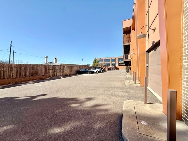 Building Photo - 449 Monroe Ave