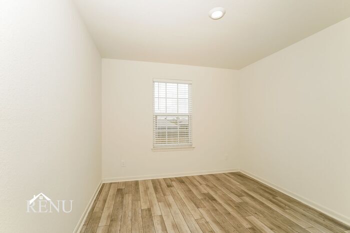 Building Photo - 11022 Yonder Flts