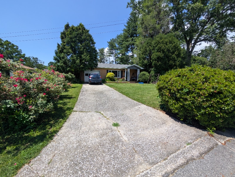 Building Photo - 1240 Pinebrook Cir