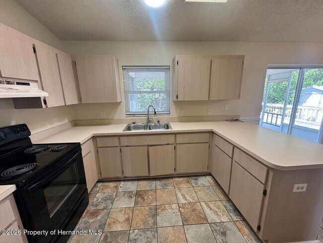 Building Photo - 5317 Woodridge Ln