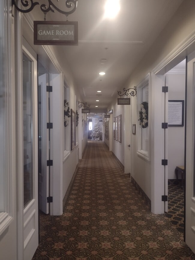 Building Photo - 8256 Triplett Ln