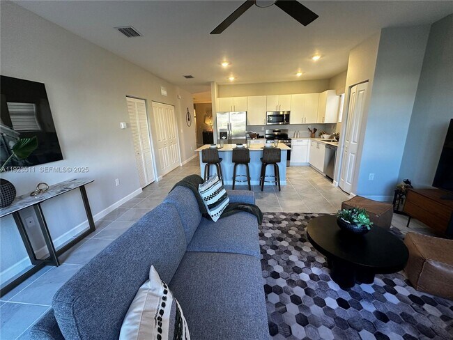 Building Photo - 2288 SE 30th St