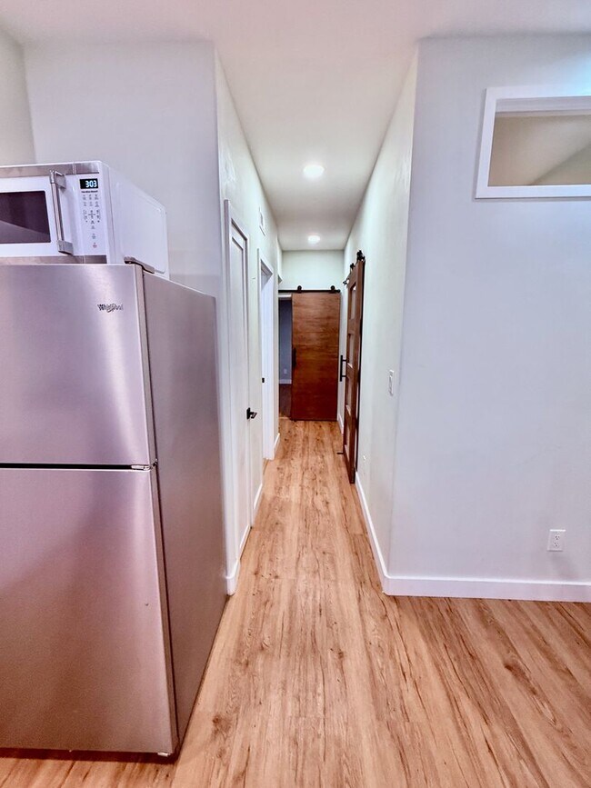 Building Photo - 1226 Snyder Ave