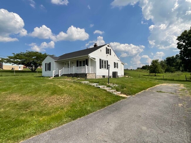 Primary Photo - 1256 Arkton Rd