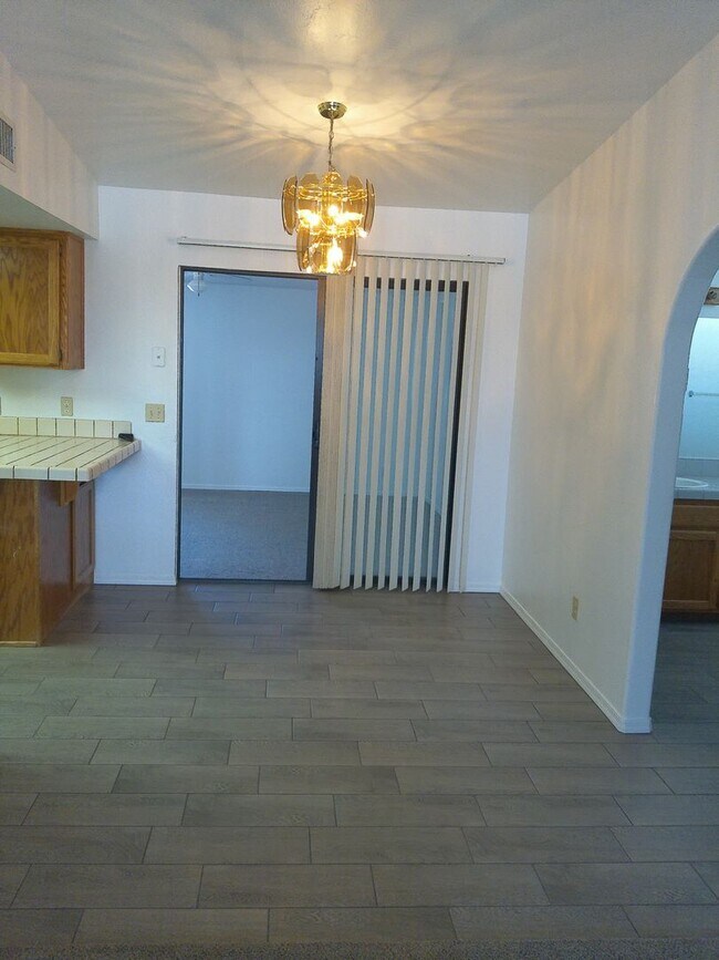 Building Photo - LONG TERM 12 MONTH LEASE