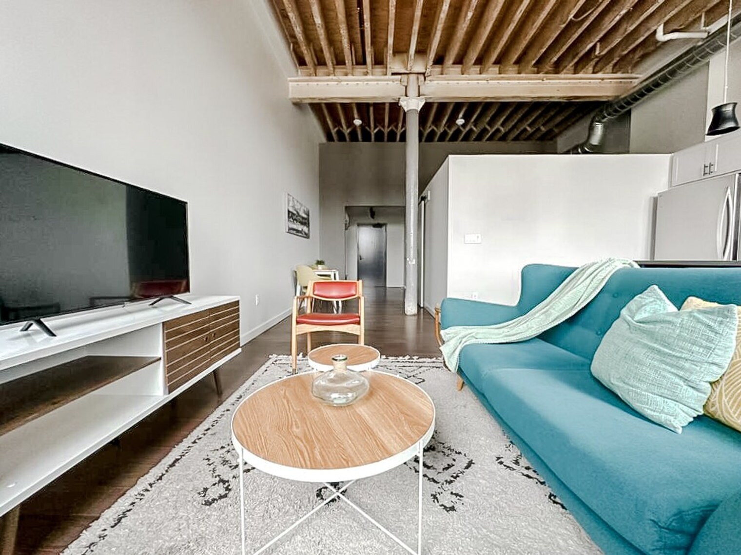 Building Photo - 604 W 4th St N