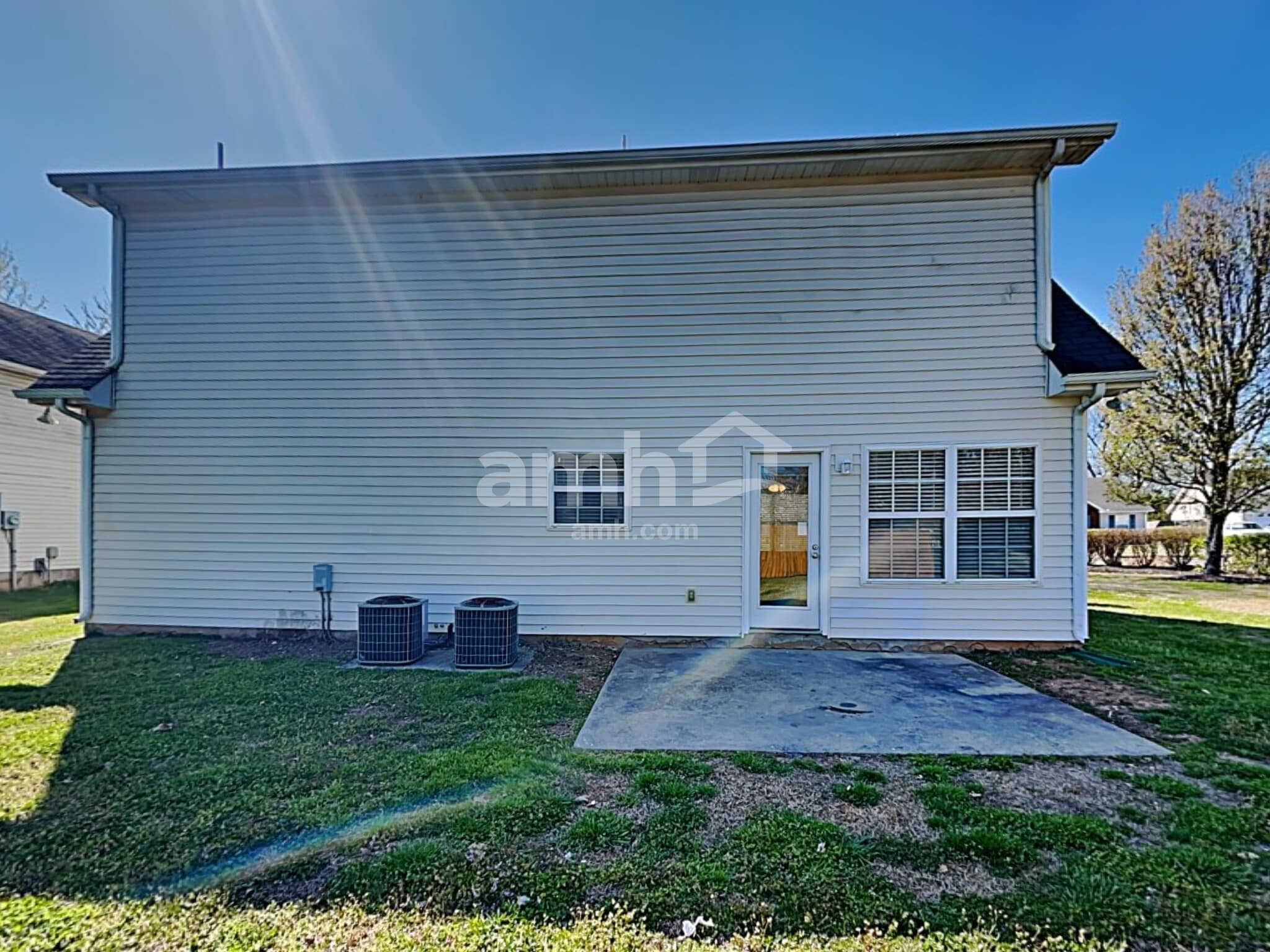 Building Photo - 1665 Saint Andrews Dr