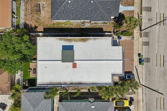 Building Photo - 2113 W Cass St