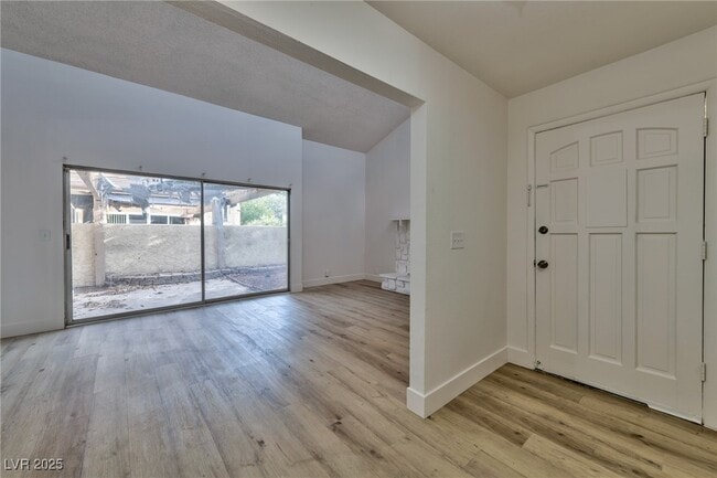 Building Photo - 4308 E Gretna Green Ct