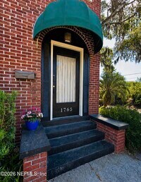 Building Photo - 1765 Canterbury St