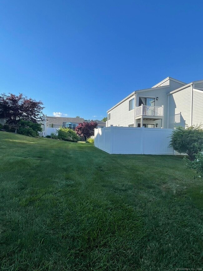 Building Photo - 155 Peddlers Dr