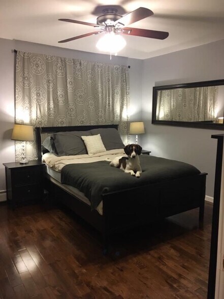 Building Photo - 6052 W Miami Ave