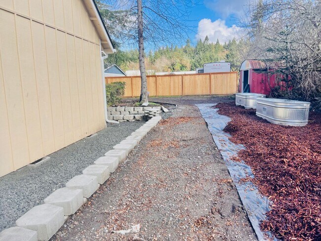 Building Photo - Must See Stunning Updated 3BR/2BA Home Available Now!