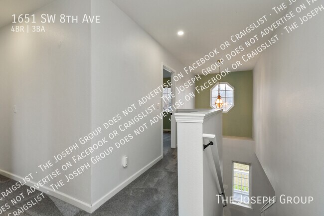 Building Photo - 1651 SW 8th Ave