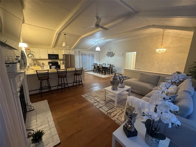 Building Photo - 8 Lawson Ct