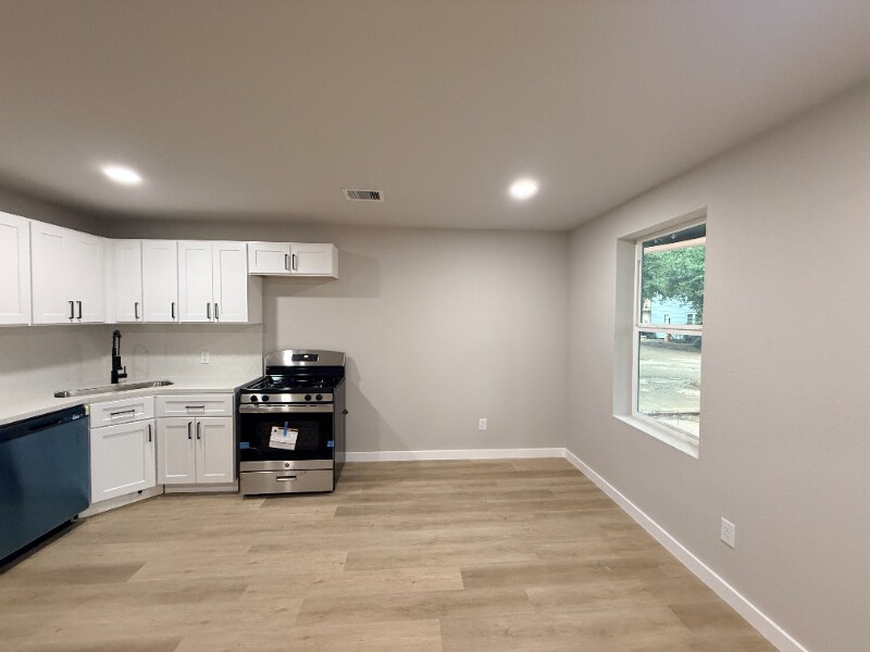 Building Photo - 1519 McKee St