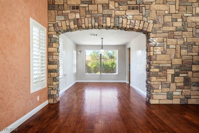 Building Photo - 1813 Country Meadows Dr
