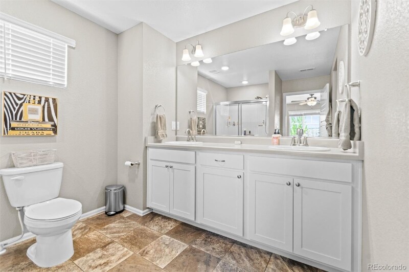 Building Photo - 11684 Park S Loop