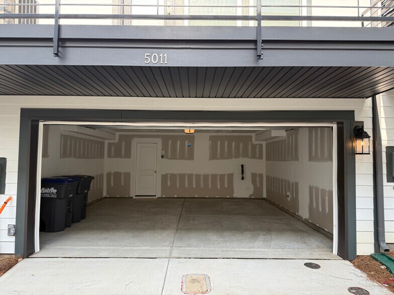 Building Photo - 5011 Westmead Ln