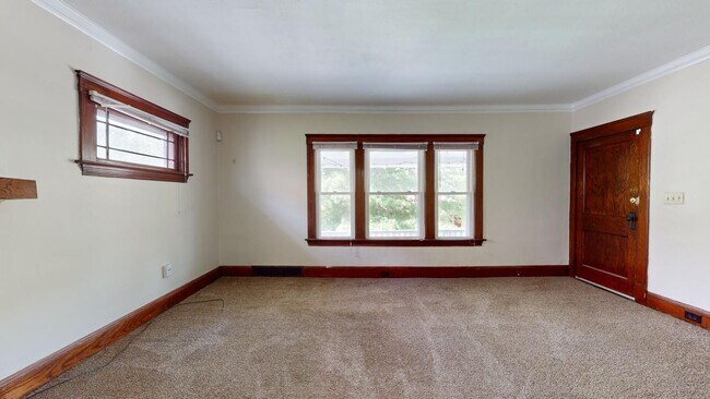 Building Photo - 1285 Cranford Ave