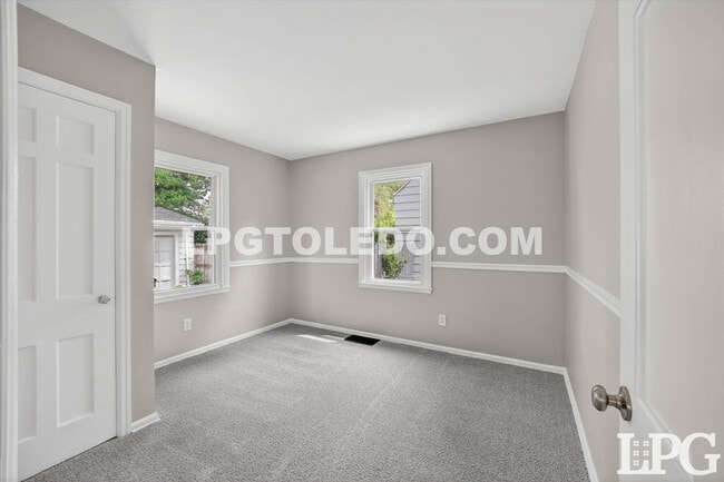 Building Photo - 4406 Asbury Dr