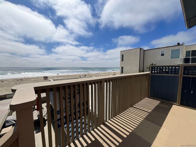 Primary Photo - 3773 Ocean Front Walk