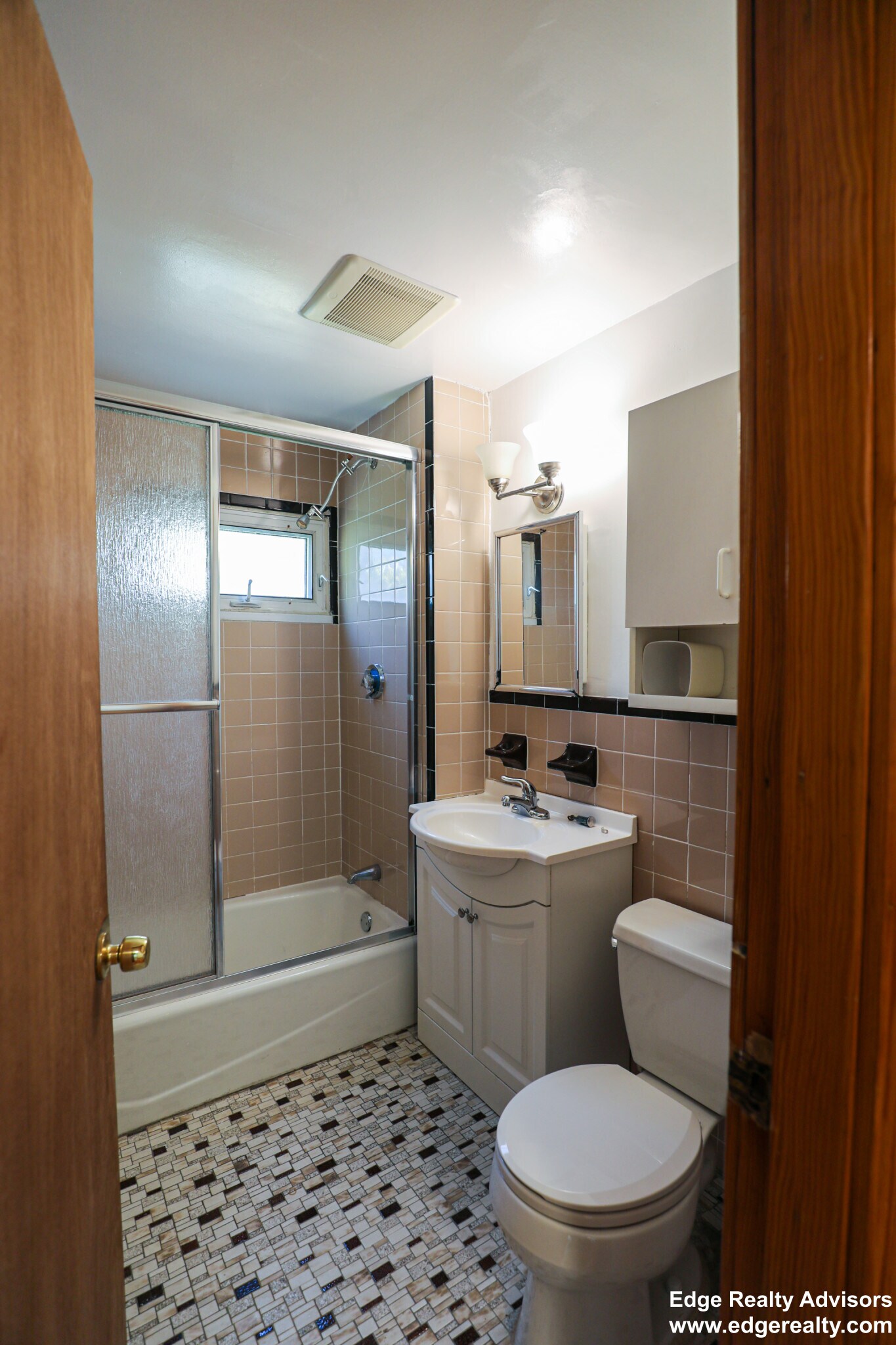 Building Photo - 36 South Crescent Circuit